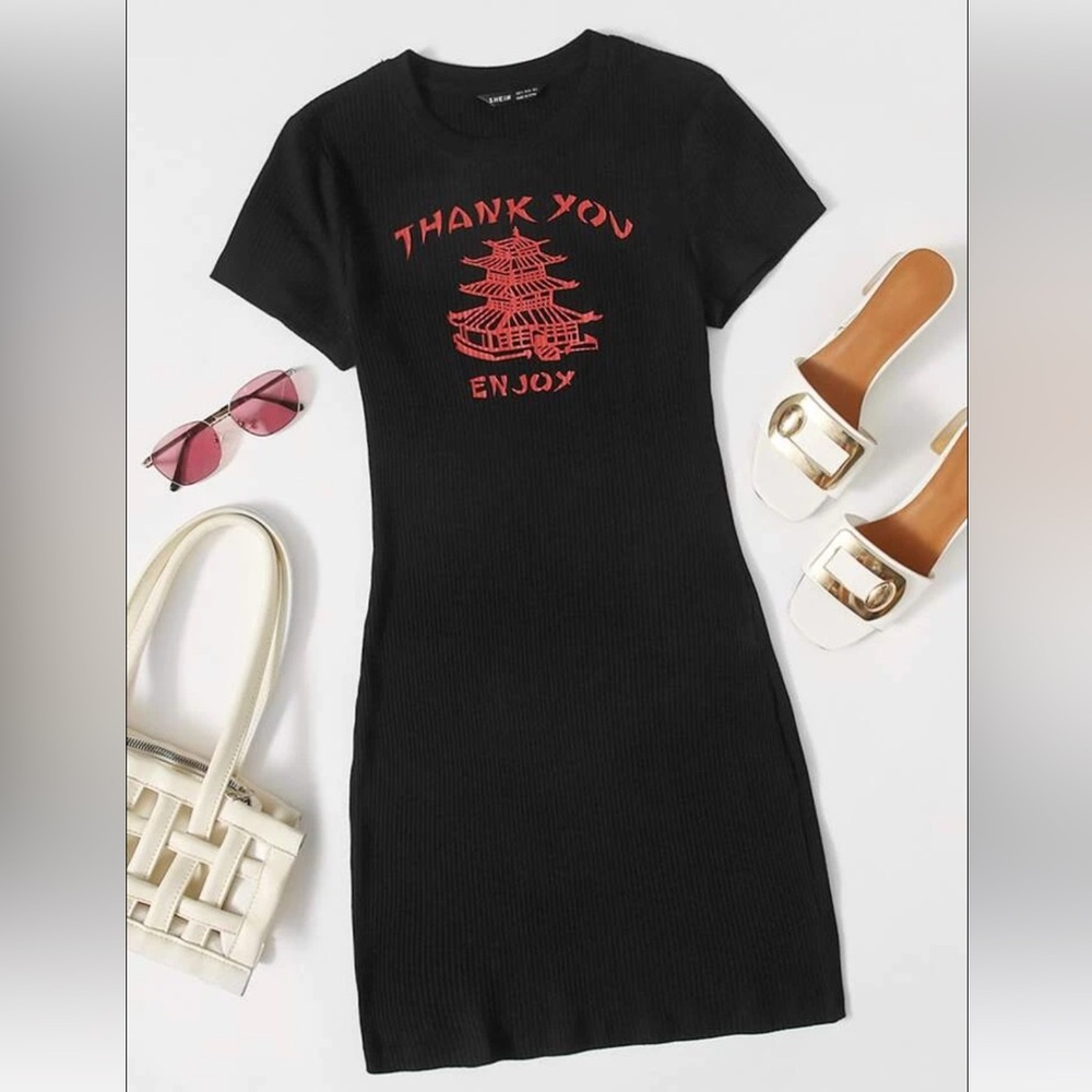 XS (2) GRAPHIC & SLOGAN GRAPHIC RIB-KNIT BODYCON DRESS